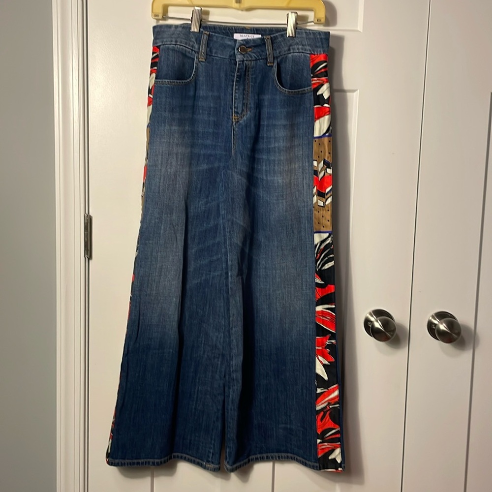 NWT. Beatrice. Made in Italy. Wide leg jeans. Size 26.
